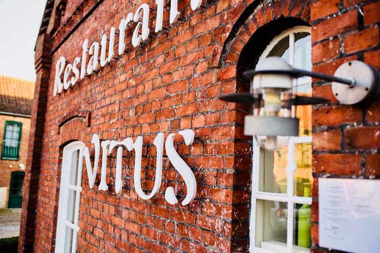 Restaurant-Vitus-aussen-Eingangsbereich